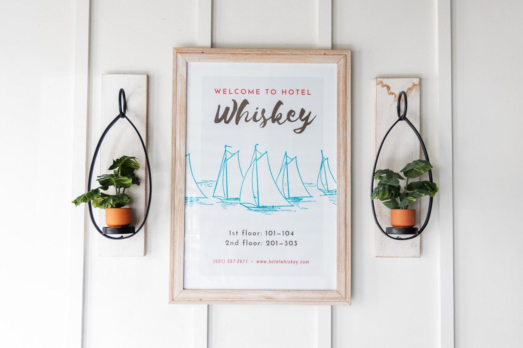Hotel Whiskey In Pass Christian Ngoại thất bức ảnh