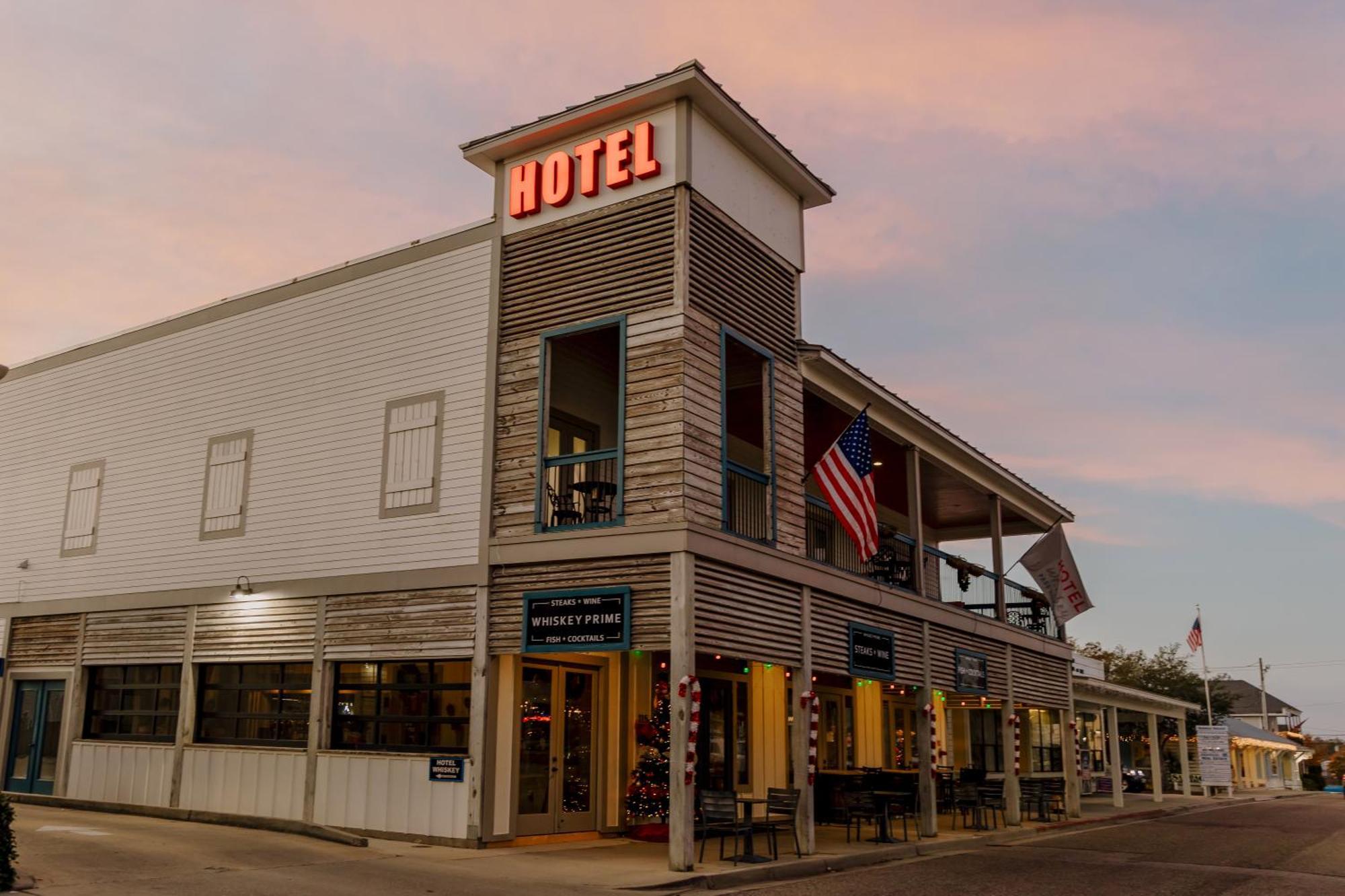 Hotel Whiskey In Pass Christian Ngoại thất bức ảnh