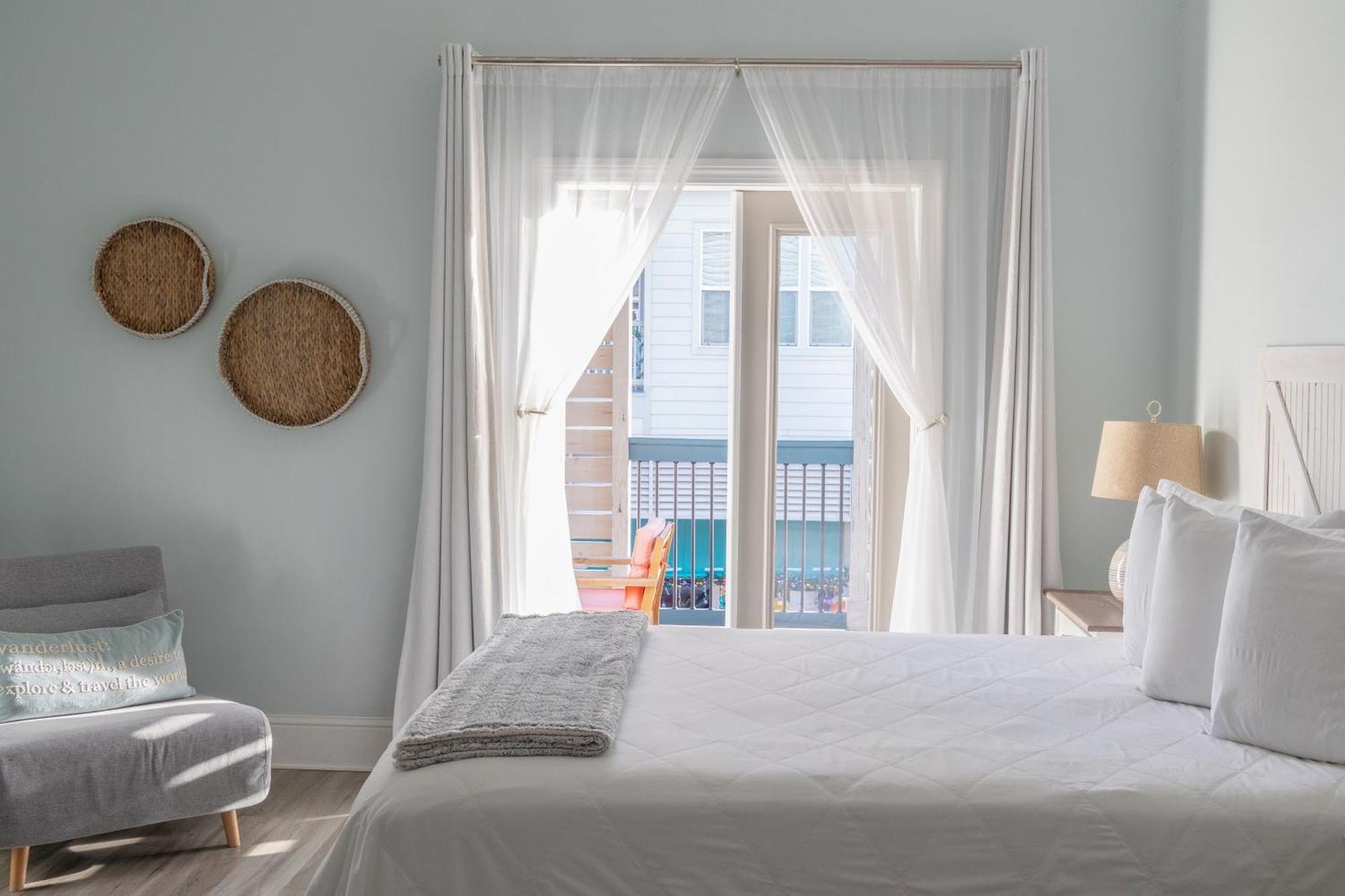 Hotel Whiskey In Pass Christian Ngoại thất bức ảnh