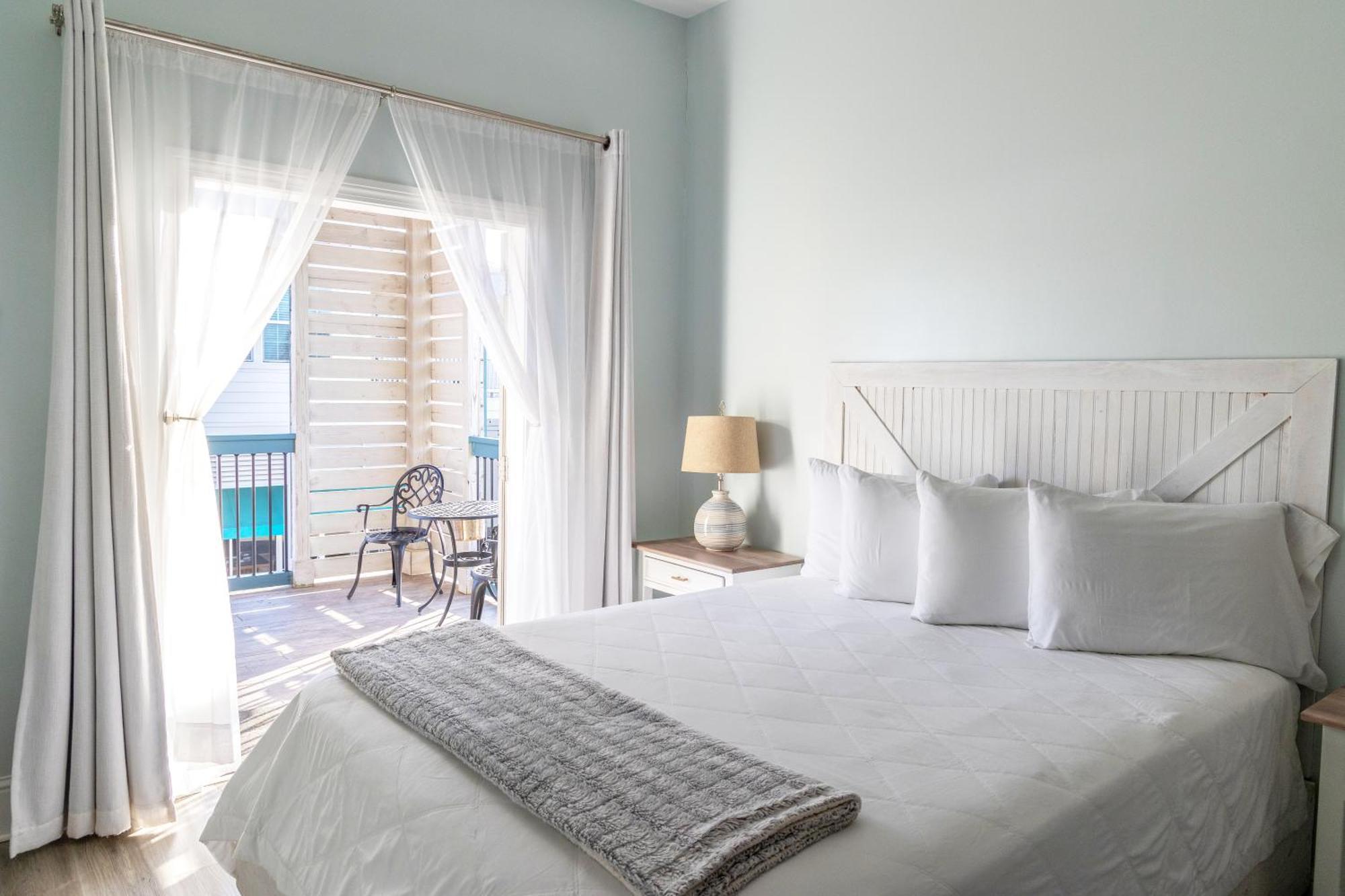 Hotel Whiskey In Pass Christian Ngoại thất bức ảnh